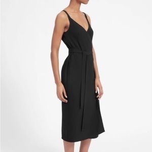 Everlane Japanese GoWeave Wrap Dress